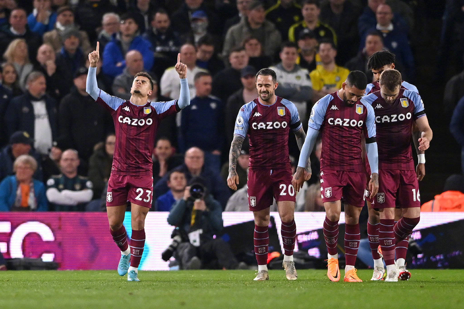 约罗：阿莫林要求后卫参与进攻组织，我很享受这样的比赛方式.