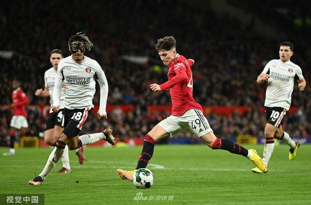 马刺：文班亚马确诊右肩深静脉血栓 预计赛季报销.