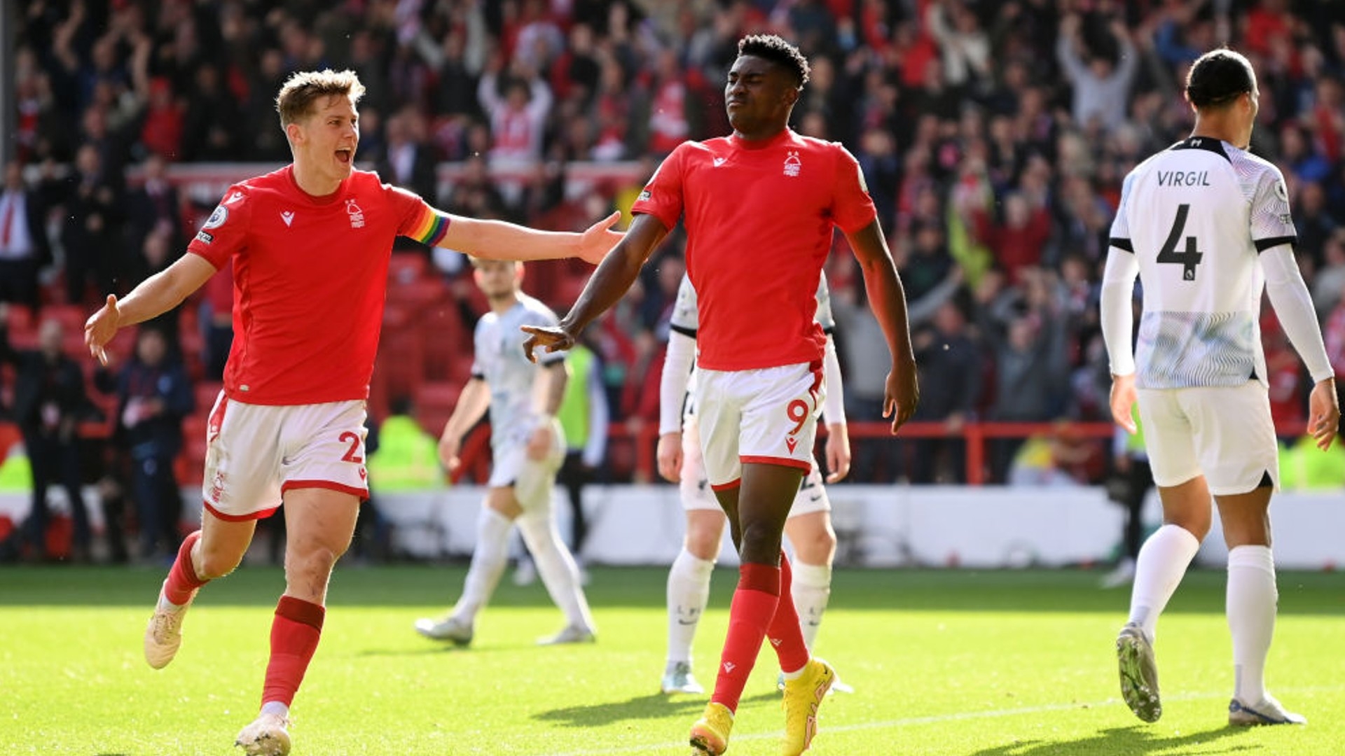 策略性的举 策略性的举